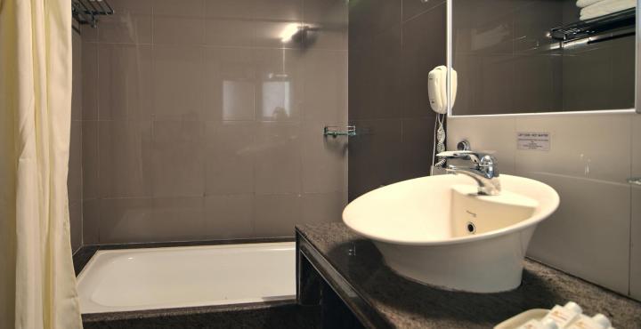 Ambience Executive Hotel Pimpri-Chinchwad ภายนอก รูปภาพ