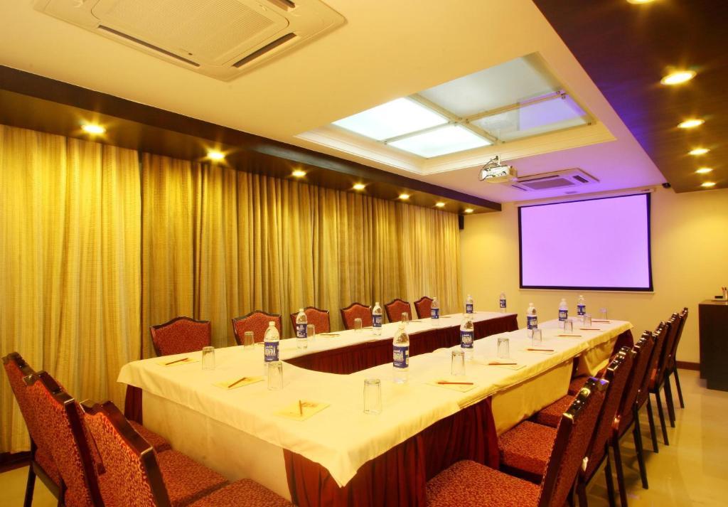 Ambience Executive Hotel Pimpri-Chinchwad ธุรกิจ รูปภาพ