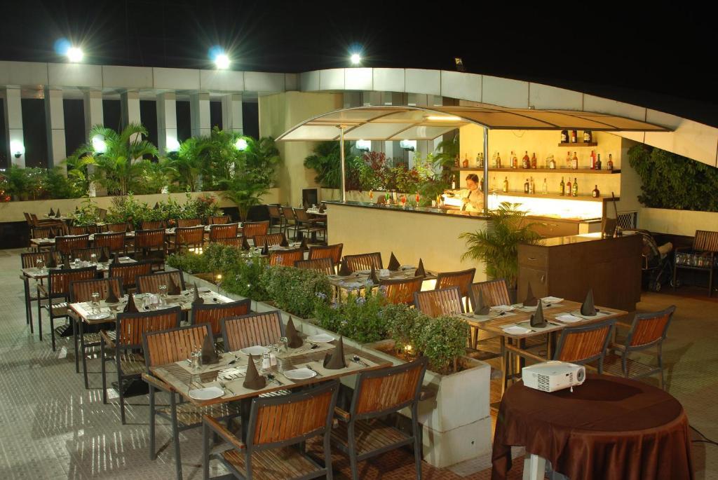 Ambience Executive Hotel Pimpri-Chinchwad ร้านอาหาร รูปภาพ