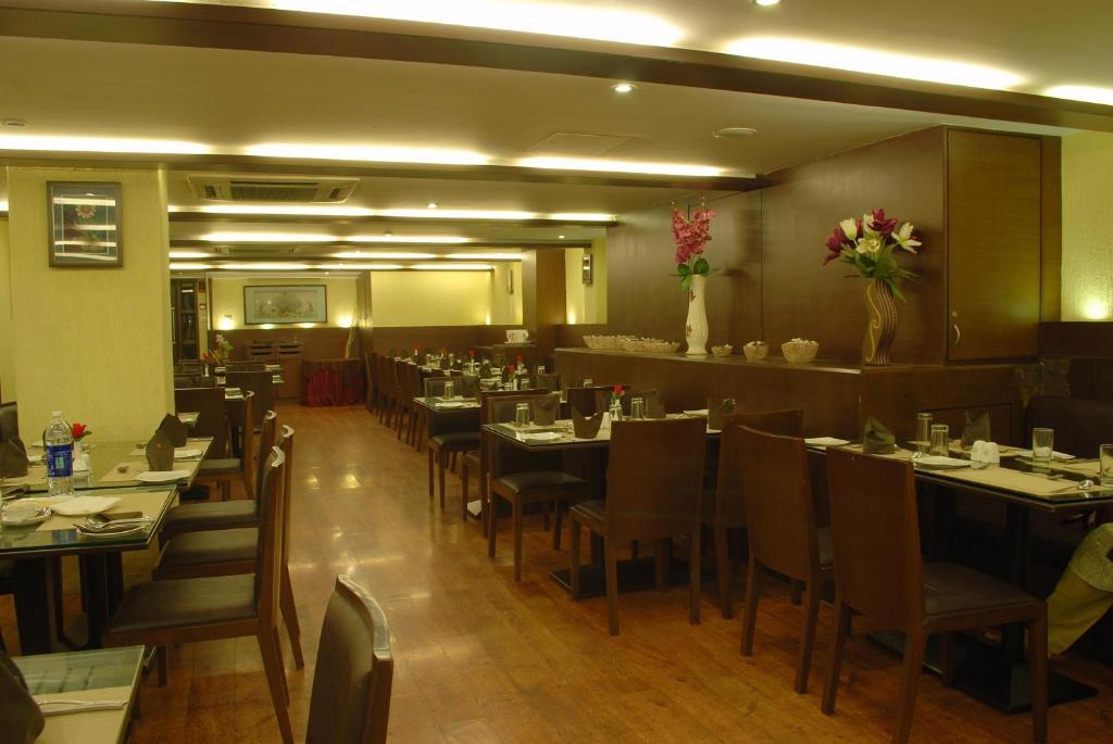 Ambience Executive Hotel Pimpri-Chinchwad ร้านอาหาร รูปภาพ